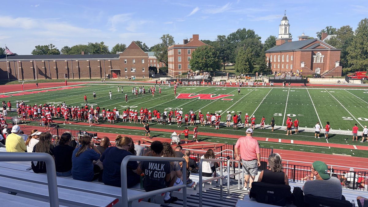 dropstepdunk's tweet photo. Caught a great  @DePauwTigersFB vs @WabashFB JV football game on Sunday to watch @trevinlong8 and former Cadets Marcus Hobson and Braxton Lewis. Also glad to see @SHS_APSimmons :) https://t.co/xKF8tIiCcH