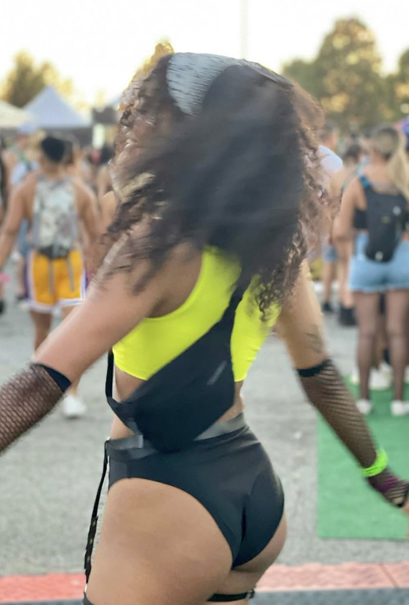 pokiplapper's tweet photo. Pits, tits and ass!!!! https://t.co/56DMjQ7lSp