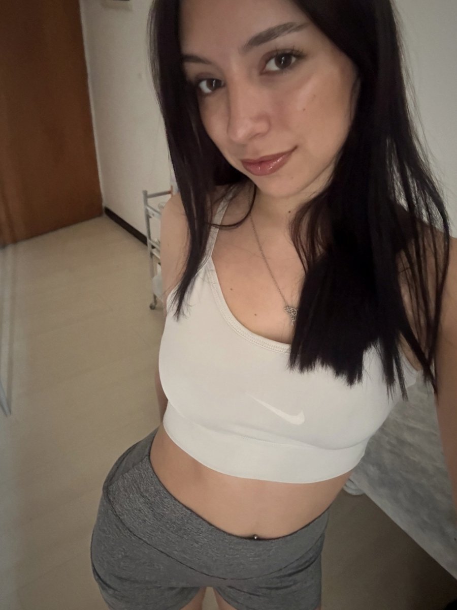 mistlunaa16's tweet photo. a little bit of radiance and a whole lot of spice ☀️✨ https://t.co/sga3Pi6ZR9
