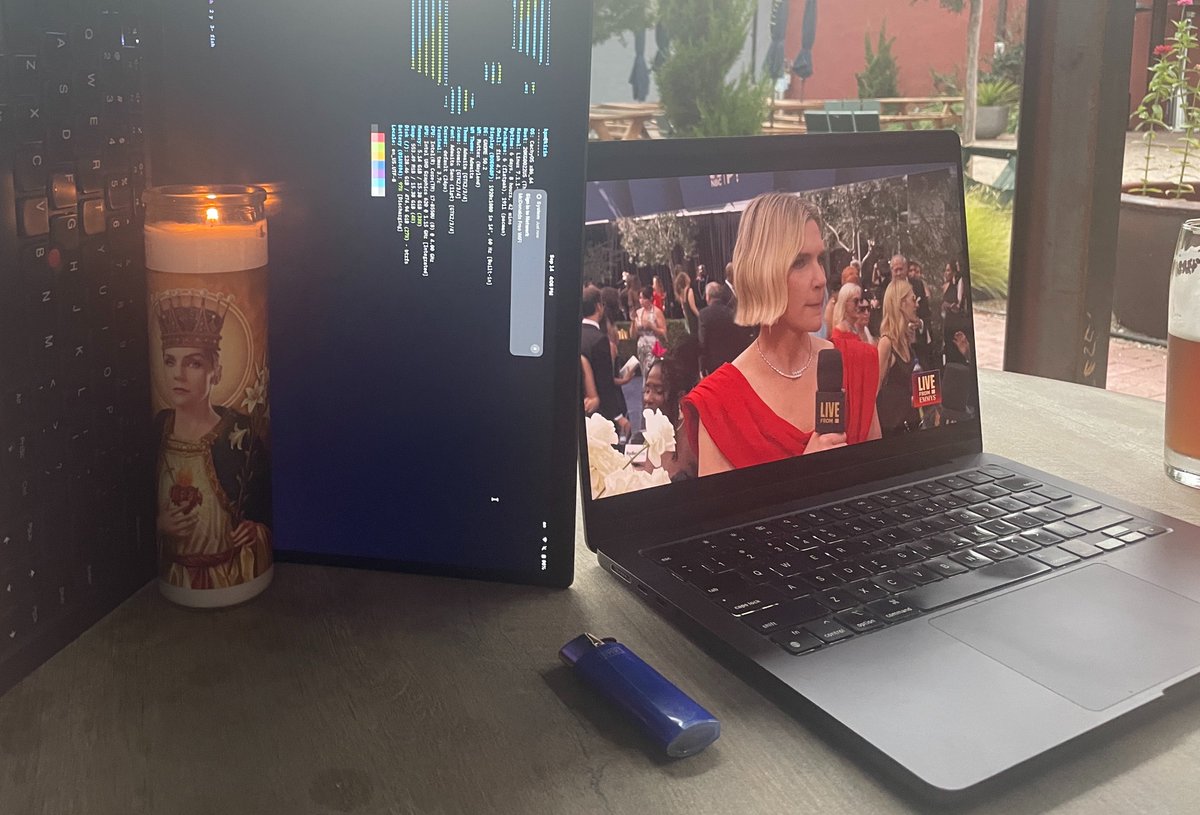 halfabubbIe's tweet photo. manifesting with moot @rparens LEZ GO EMMYS https://t.co/d5CLGl9eoK