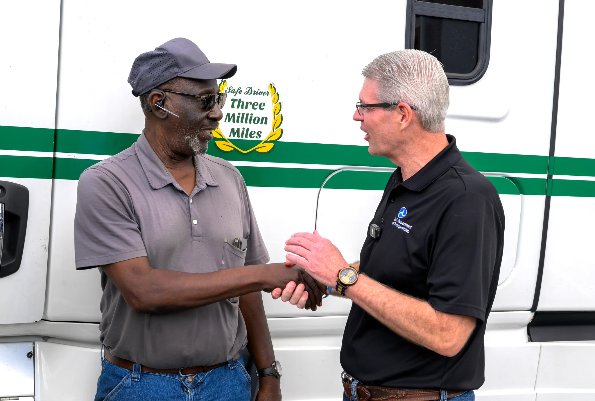 FMCSA Administrator Barrs thanks a driver who has driven 3M safe miles