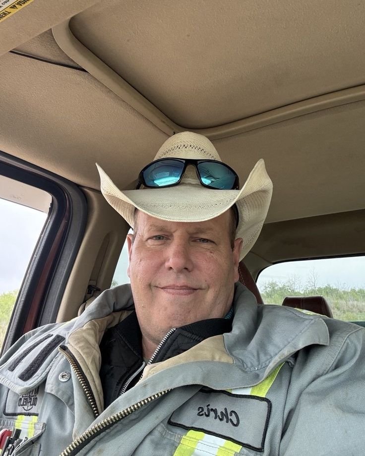 chris258741's tweet photo. Let's connect via link on my bio interested bitch only ready to mingle https://t.co/8KE5gJUxbl