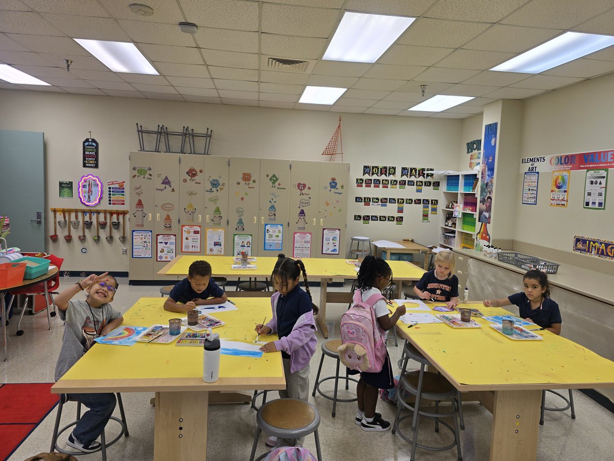 ReesStars's tweet photo. 🌟 Connect, Create & SHINE is underway! Our 1st & 2nd graders had a great first morning of enrichment!
Students can join Monday–Friday and choose their enrichment each day. They must be in class by 7:25 a.m.
#ReesPVAA #ConnectCreateSHINE #YouBelongHere #AliefISD https://t.co/Zt0H7QUykB