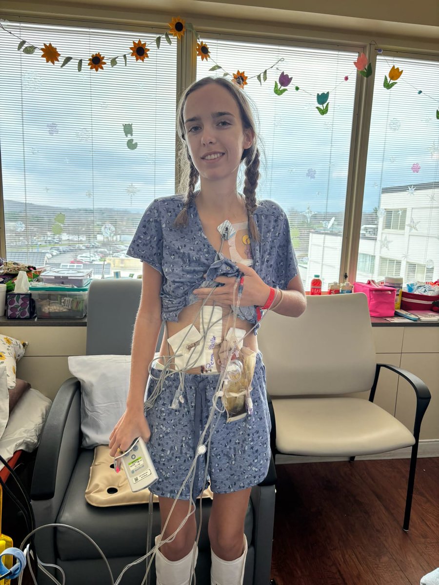 Lauraabla286's tweet photo. ❤️ If you are able to make a donation today—no matter how small—it would lift an unimaginable weight off my shoulders and give me a true fighting chance. Please consider contributing or sharing if you can: [Insert Link]https://t.co/e7SwkzwKEI https://t.co/DO5Qtu8XKC