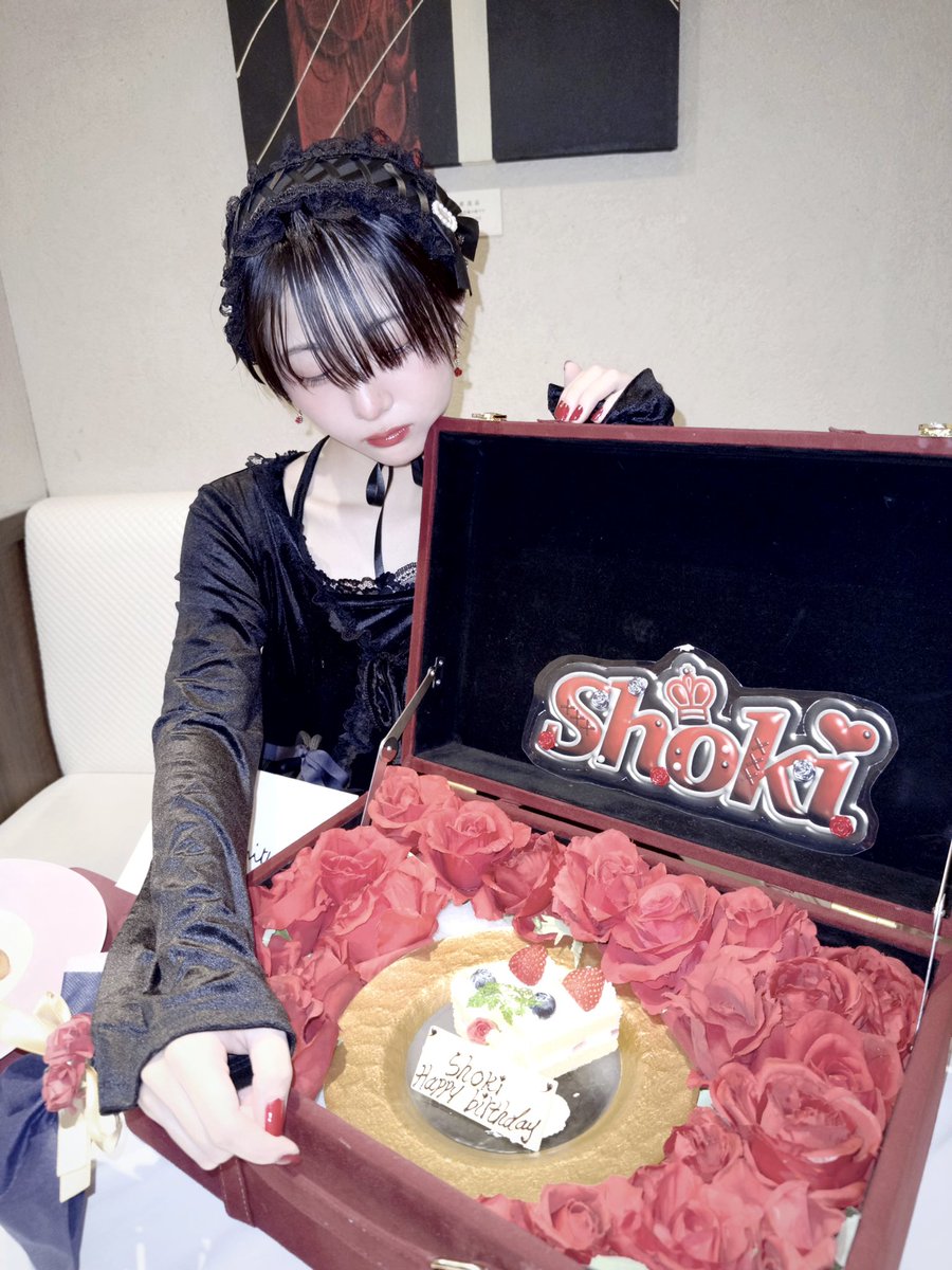 l0_vxr's tweet photo. ♡@0l_vxr Happy Birthday ♡ https://t.co/saEoSWu3bn