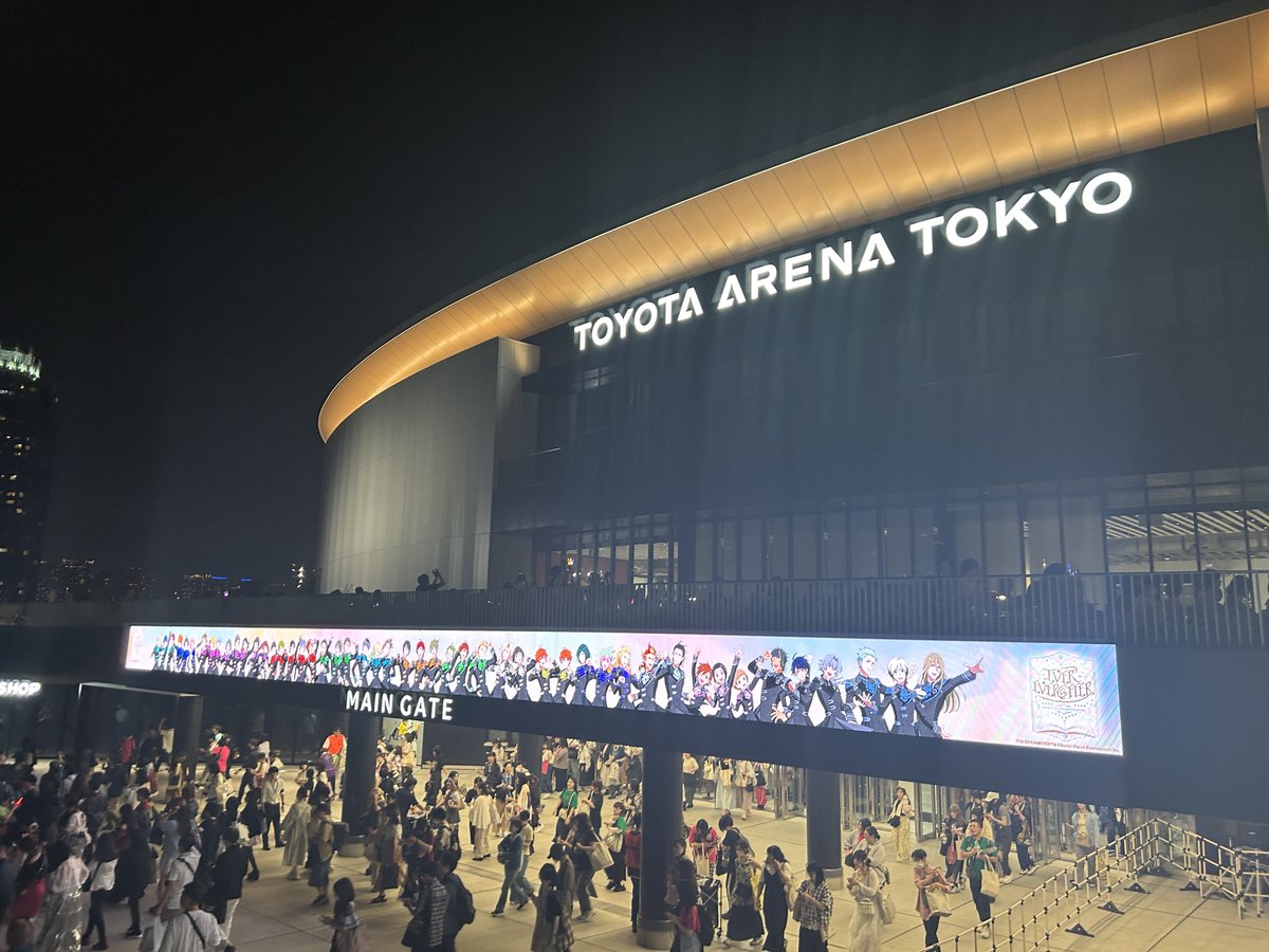 3Beo8uK's tweet photo. ライブ楽しかった🌟 https://t.co/iwF7LcdafR