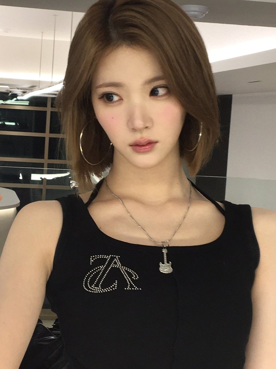 cdoijiwoo's tweet photo. I think this is definitely going to be one of those days I remember for a long time. The stage was especially exciting because everyone’s reactions gave me so much energy. https://t.co/kIOMHbVlzk