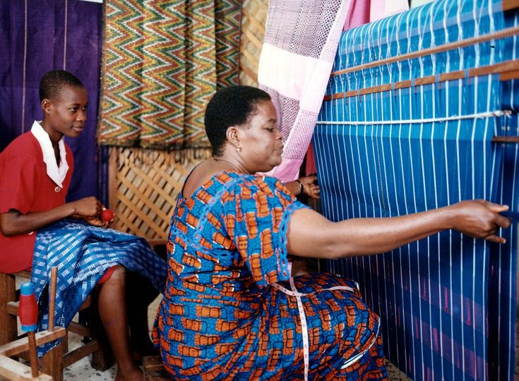 Omalicha1n's tweet photo. @B0lutife Igbos weave striped cloths too. Everything una one claim https://t.co/AVAz6o19Db