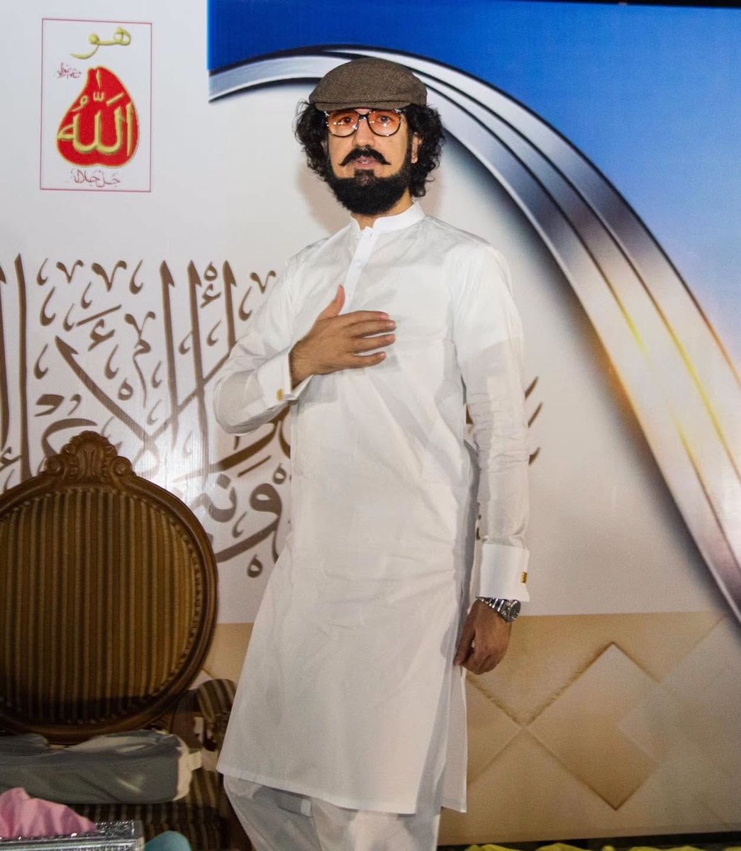 SahibzdaSultanF's tweet photo. Elegance, confidence, and timeless style — a proud moment captured with grace and character. ✨
.
.
.
#Elegance #StyleWithGrace #ProudMoment #ClassicStyle #TraditionalLook #PakistaniStyle #Confidence #Personality #TimelessStyle #GraceAndCharacter #PortraitPhotography https://t.co/sqkIXMMzQK