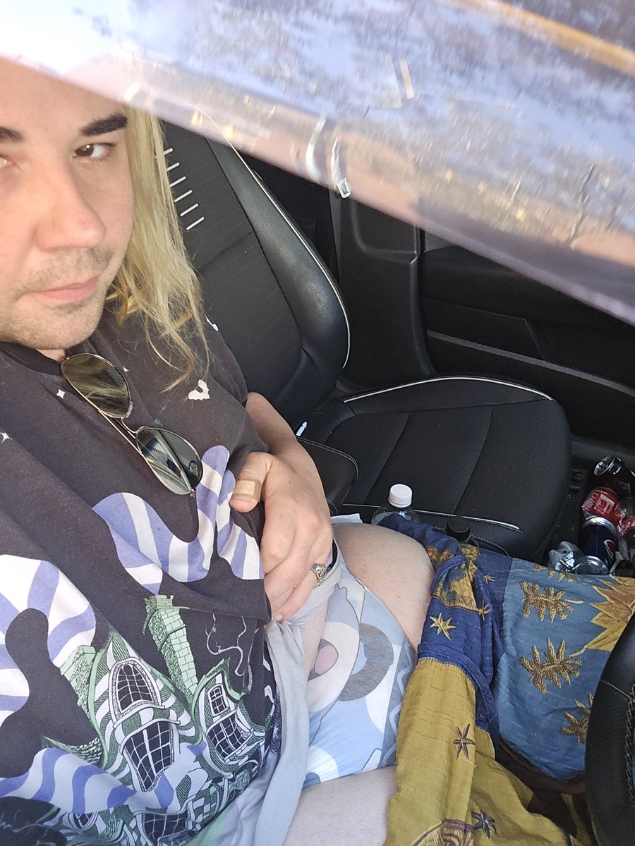 BlakeNeville8's tweet photo. Hehe wonder if anyone will notice me. Off to side of a busy Sydney street pissing my pamps like a good tardie
#exsposed #cringetard #diapersexual #Sydney #trans https://t.co/ee86F81JIo