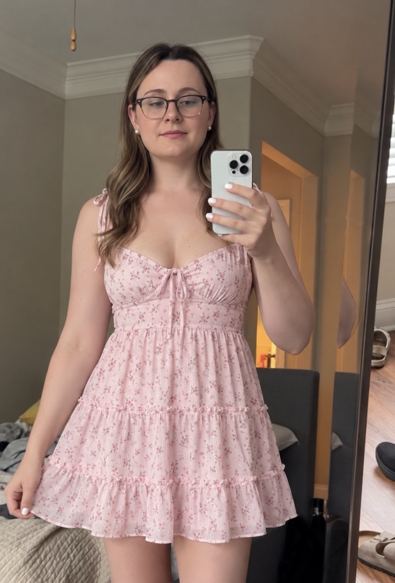 twilightsroomxx's tweet photo. Do I look good with this dress? 🏳️‍⚧️ https://t.co/xhzVZANR1d