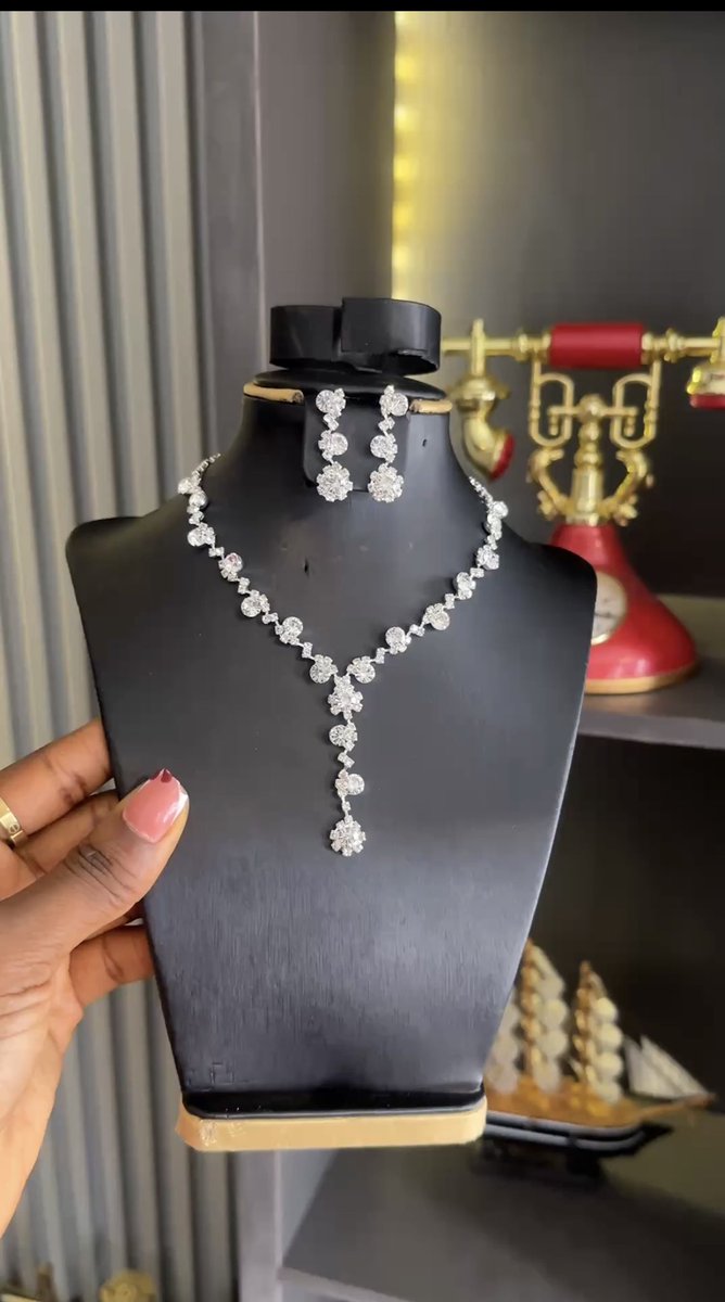 uche_ogu1's tweet photo. Statement necklaces that instantly elevate your look from simple to STUNNING. 😍💎
Perfect for weddings, dinners, birthdays &amp; every special occasion.

Look expensive. Feel luxurious. Own the room. 
Fully boxed.
🏷️ 20,000

📩 DM +2349029860455 to order limited pieces available. https://t.co/XgqwLyzdsl
