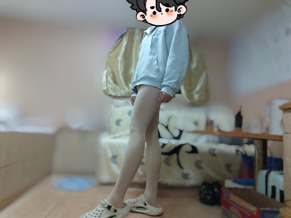 fuxing0527's tweet photo. 炸茄盒，炸茄盒
#男高 #可爱的男孩子 #白丝 #白袜 #男大 https://t.co/75hG5YygpN