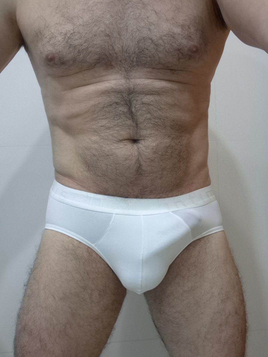 sampasp23's tweet photo. Que a madrugasa seja deliciosamente quente... https://t.co/TxGd3OH0n0