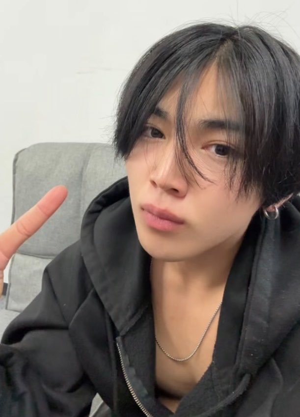 ct_rent0's tweet photo. おはよう☀️

キャスしようと思ってたけど雨降って来ちゃった🥺

夜するかも！！ https://t.co/m8GDj8DbSw