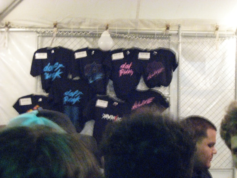 Daft_Wub's tweet photo. Daft Punk Alive 2006 / 2007 tour merch https://t.co/CN8gjEZGON