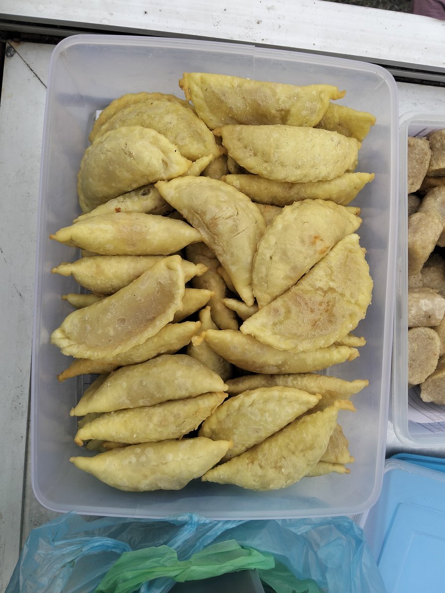 nusaibaclarissa's tweet photo. Help rt kak
Halo kak boleh ramein jualan nusa kak
Kami lagi butuh banget buat kebutuhan sehari dan obat2an nusa.
Aku jualan cireng dan piscok harga 1k
Lokasi depan kantor lurah Mariana 
Bagi yang mau berbagi/ Jumat berkah bole DM nusa ya kak
.
Kami butuh bantuan 🙏 https://t.co/F6TV2q1Cee