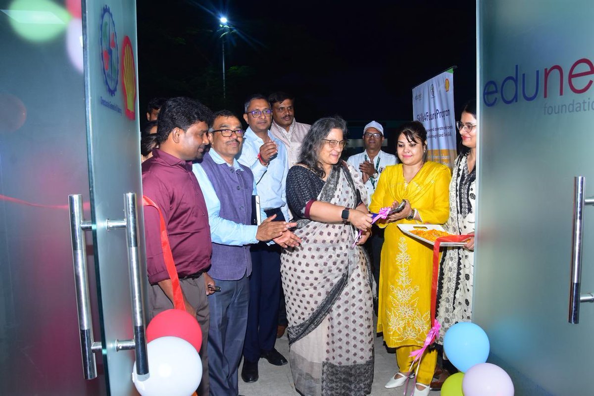 MSDESkillIndia's tweet photo. From the classroom to the future of mobility, skills are powering India’s next chapter.

Ms Debashree Mukherjee, Secretary, MSDE visited the National Skill Training Institute, Bengaluru, engaging with trainees and officials and reviewing the institute’s training infrastructure and labs.

The inauguration of the EV & Green Skills Lab, supported by Shell, marks another step towards strengthening government-industry collaboration in building a future-ready workforce equipped for opportunities in electric mobility and the green economy. 

#SkillIndia #GreenSkills #Shell #Skills4Future #ShellIndia