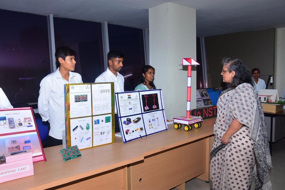MSDESkillIndia's tweet photo. From the classroom to the future of mobility, skills are powering India’s next chapter.

Ms Debashree Mukherjee, Secretary, MSDE visited the National Skill Training Institute, Bengaluru, engaging with trainees and officials and reviewing the institute’s training infrastructure and labs.

The inauguration of the EV & Green Skills Lab, supported by Shell, marks another step towards strengthening government-industry collaboration in building a future-ready workforce equipped for opportunities in electric mobility and the green economy. 

#SkillIndia #GreenSkills #Shell #Skills4Future #ShellIndia