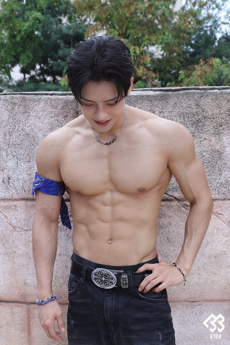 kimtteee's tweet photo. masih ga bisa move on dari king water bomb 🥵🤤 https://t.co/f808LoFpP0