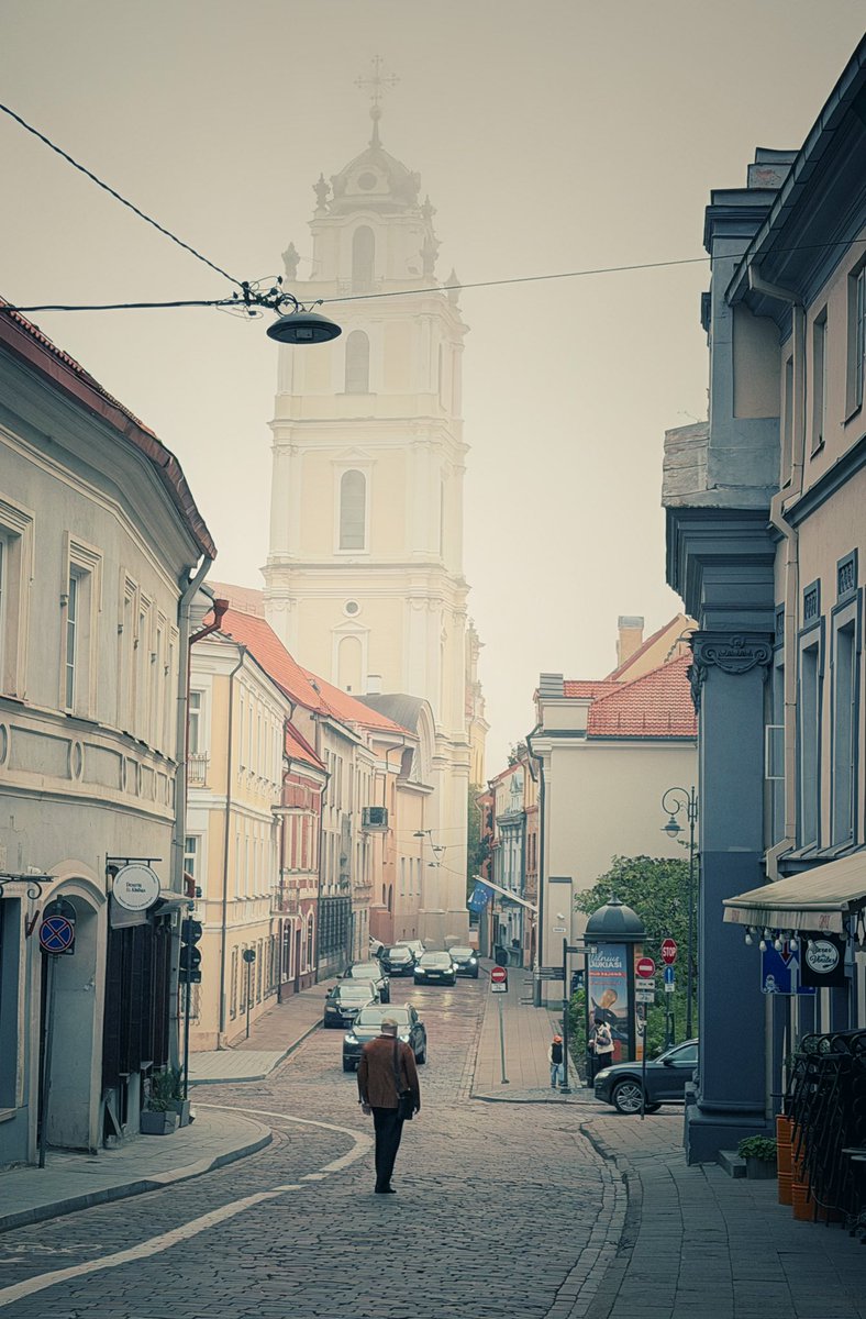 darkooo's tweet photo. Labas rytas. Tas metas 🥰 kai laikas pasileisti bliuzą. #Vilnius https://t.co/bsoCAPdqX6