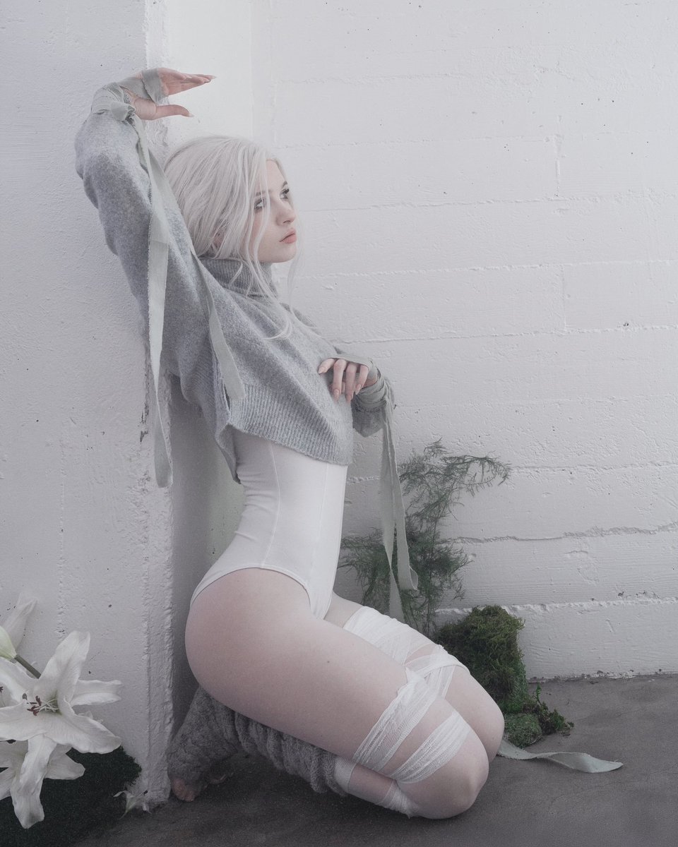 notgooningdaily's tweet photo. Nora Fawn is another absolute goddess of otherworldly beauty she's perfection https://t.co/VtYA9rGZVC