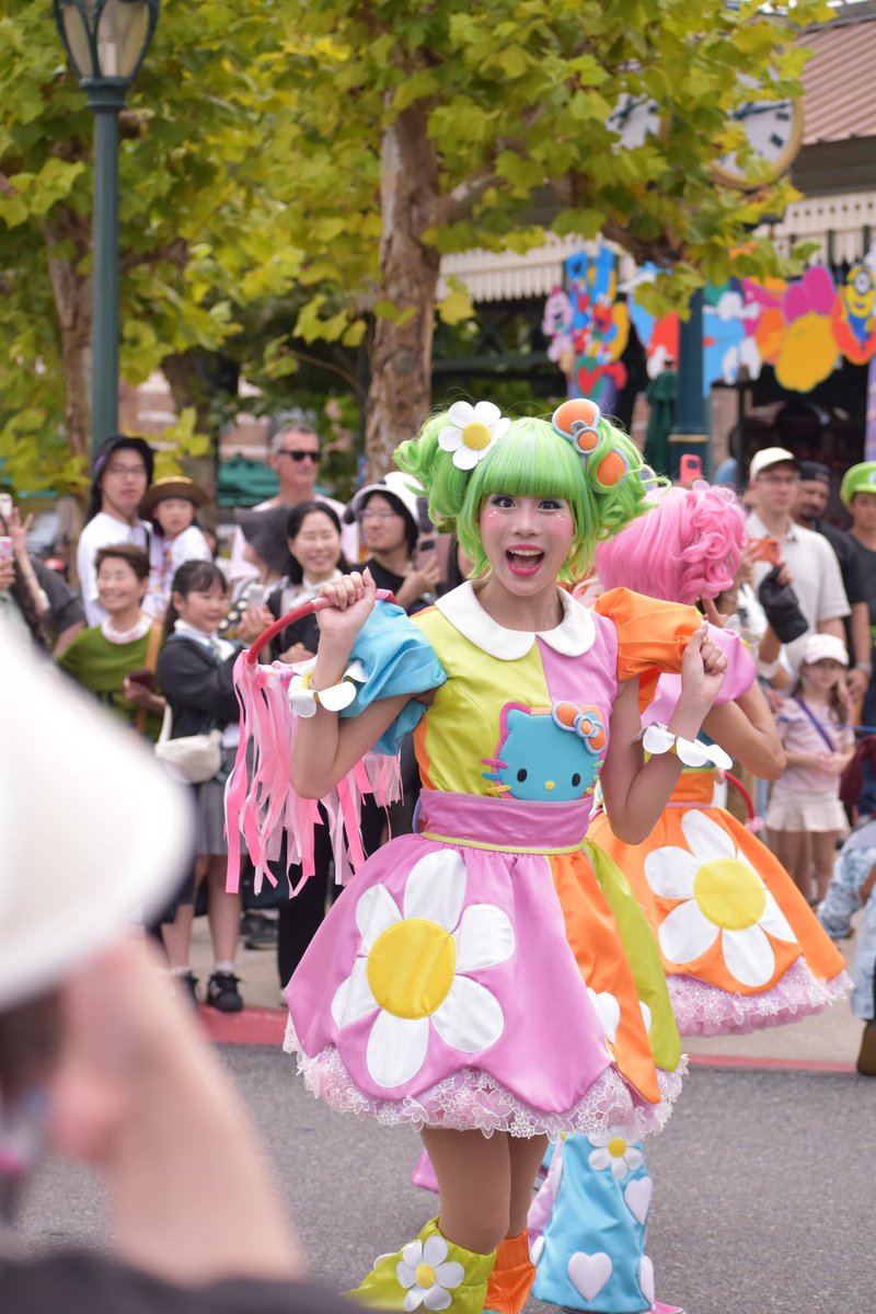 _unr_k2's tweet photo. 9/14 13:00 NO LIMIT!パレード usj
キティ まなちゃん

大優勝😸❣️❣️ https://t.co/7MkIgweP0k