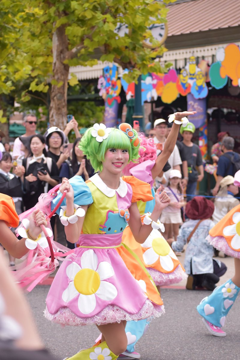 _unr_k2's tweet photo. 9/14 13:00 NO LIMIT!パレード usj
キティ まなちゃん

大優勝😸❣️❣️ https://t.co/7MkIgweP0k