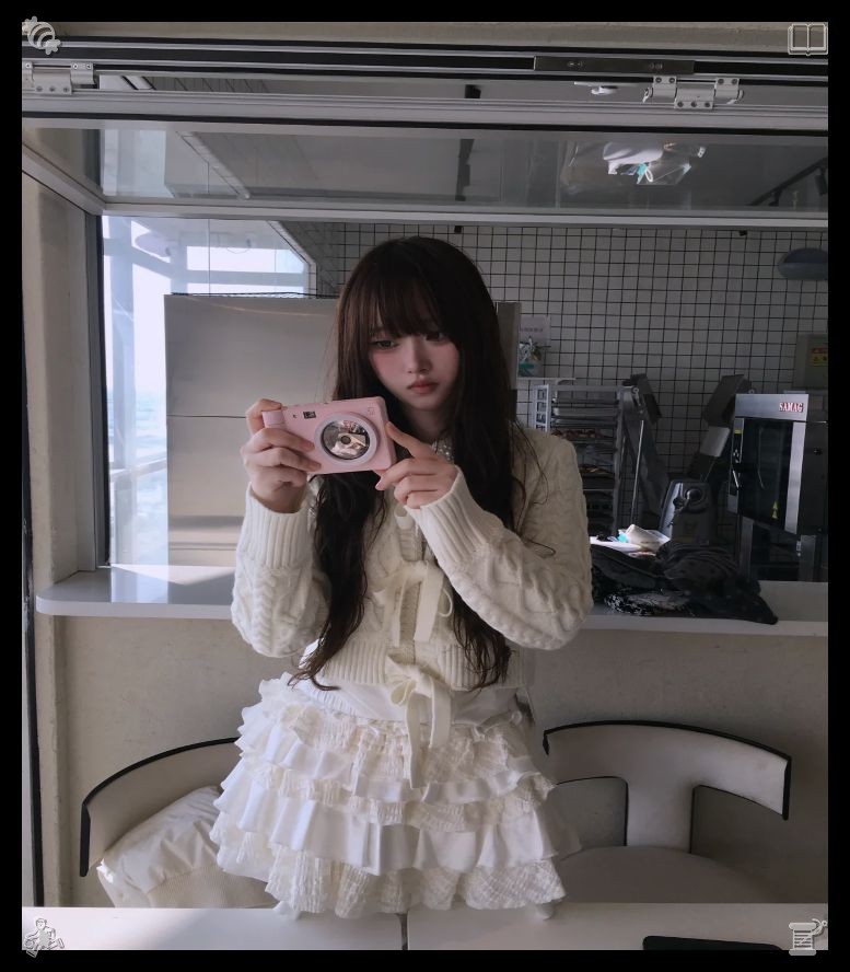azum65987's tweet photo. ⛺The world is yours to explore. As usual, Thomas was waiting for her at the dock, and while they made their way back to the lighthouse, he mentioned that a letter had arrived from a woman—Clara's niece, his great-niece. She had learned about the art exhibition and their tale, https://t.co/0YJmWC7Vu1