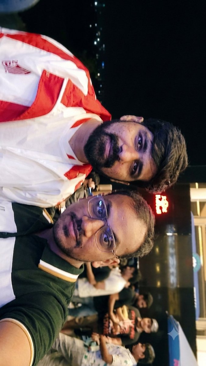 MaxAhmad01's tweet photo. @ZubairAbdu31256 @QanbaUSA And thanks for the selfie https://t.co/WnrQ0tPlwS