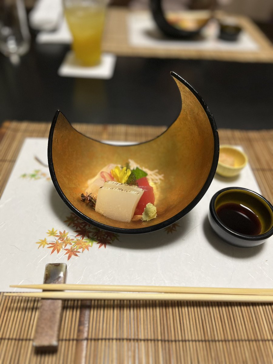 lamp7216's tweet photo. 有名な鋤焼店での夕食会🍽️🥹

#すき焼き https://t.co/VWe9MZJ0Pl