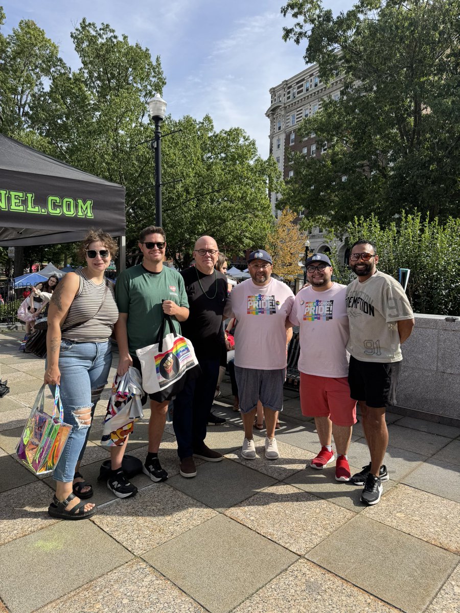 RepMcGovern's tweet photo. Inspired by the energy, joy & courage at Worcester Pride this weekend!

So great to see people of all backgrounds & identities coming together to build a more loving, inclusive community. There’s so much more that unites us than divides us—and Pride is a beautiful reminder of that.