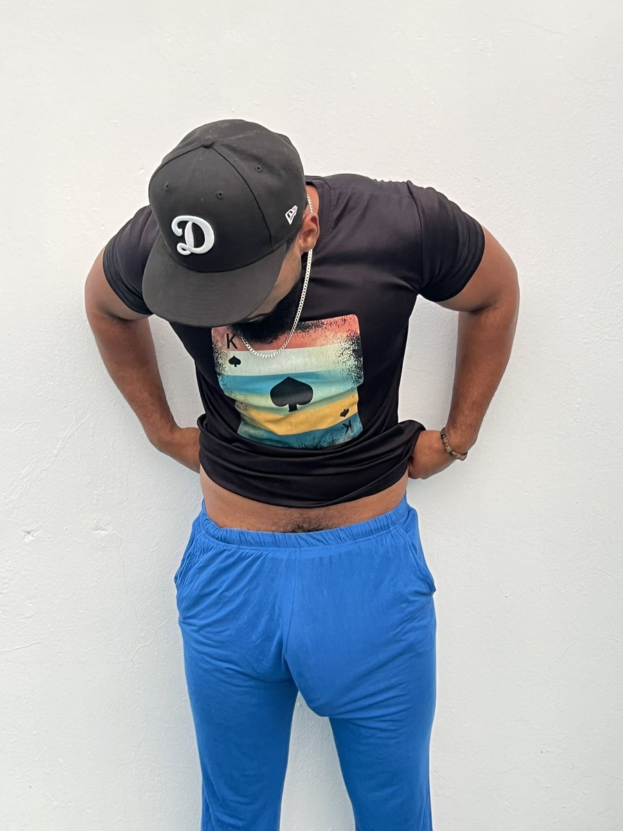DariSuero1's tweet photo. https://t.co/NJkeayQtgF👈🏾🍆🙊 https://t.co/NAIJC41za7