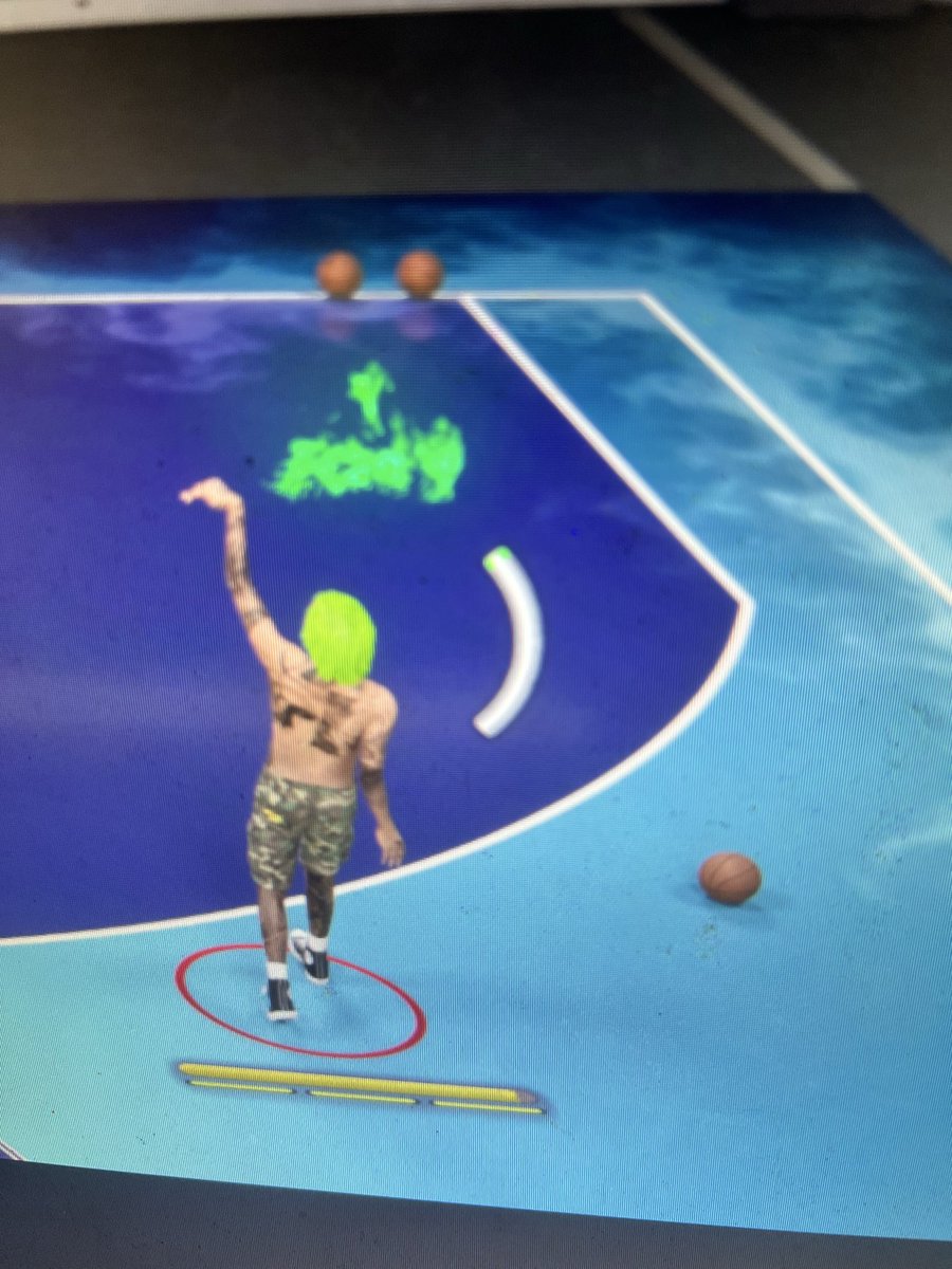 sheknows_zae's tweet photo. 92 3pt btw with full A jumpshot grades let’s talk about that green window 🤦🏽‍♂️ @BADGEPLUG @Ronnie2K https://t.co/BEEWzeMr8l