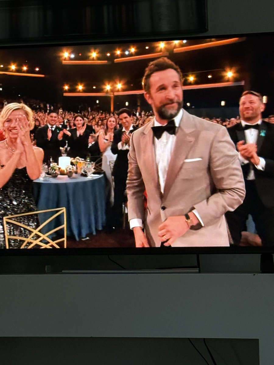 LoniLove's tweet photo. Hugh congratulates #NoahWyle .. lead actor for a drama for The Pitt!!! #Emmys https://t.co/OslNf6Iwc6