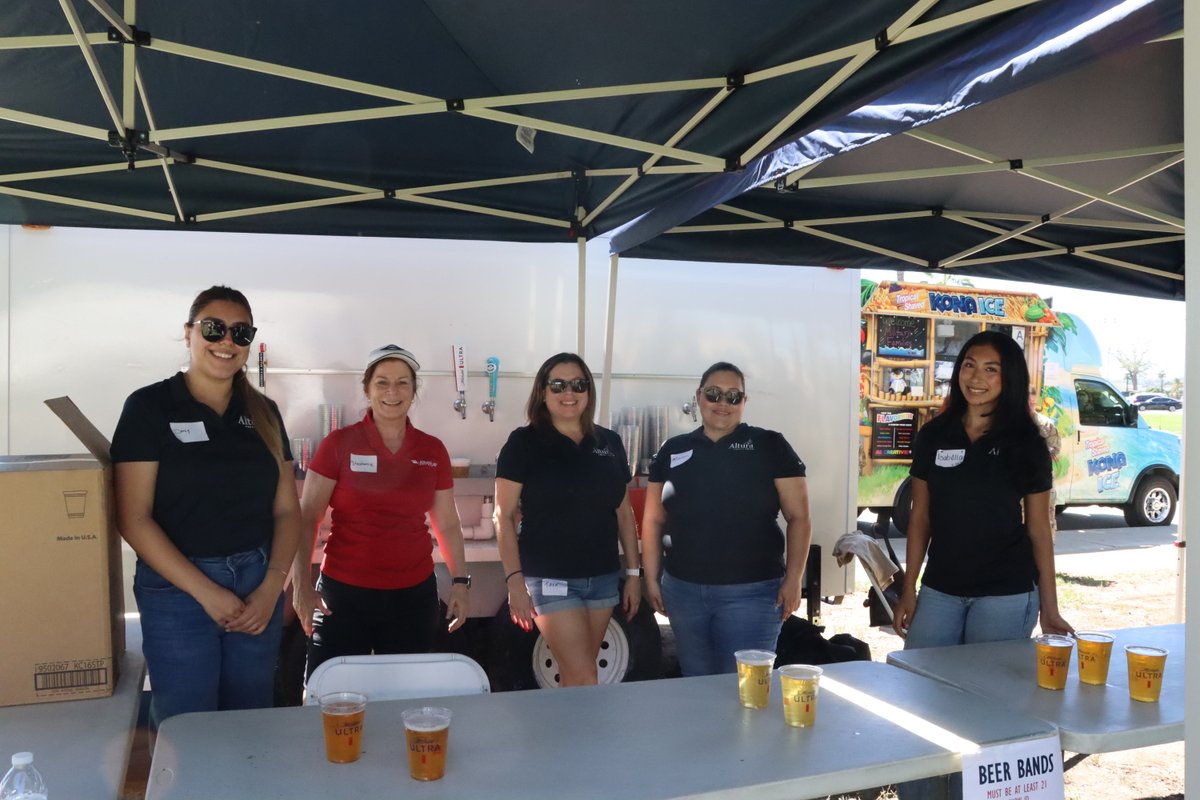 AlturaCU's tweet photo. This past weekend, Altura Credit Union was proud to be a sponsor of the 51st Annual Military Appreciation Picnic at @March_ARB hosted by the @RivChamber Military Affairs Council! 🇺🇸

Thank you to all the people who protect and serve our country. 🧡

#AlturaCU #MilitaryMonday https://t.co/wIP22EicvV
