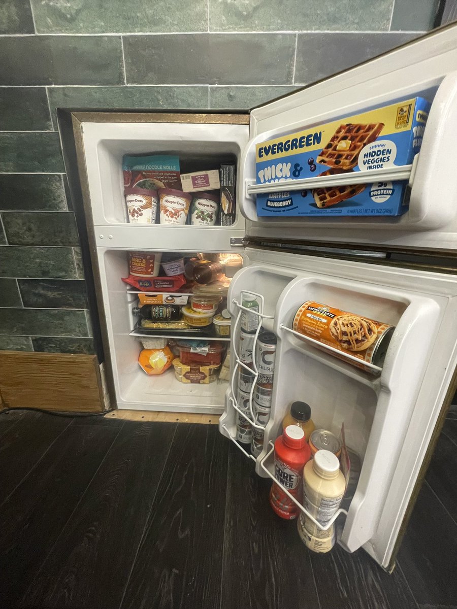 CBSBigBrother's tweet photo. who wants to see yash’s HOH room?? #BB28 #bigbrother #HOHBTS https://t.co/8cnvDDfrjH