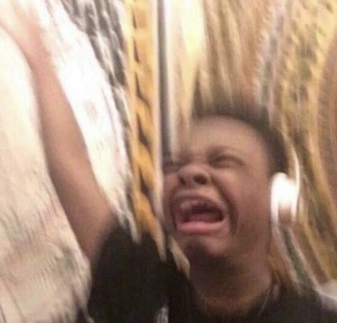 lucfariia's tweet photo. MDS EU VOU VER A SLAYYYTEEEEEEEEEERR https://t.co/xyu0Imzdnh