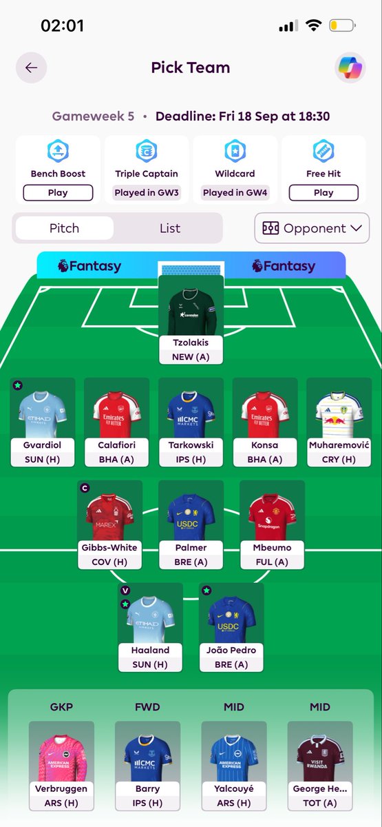 bryantbristol's tweet photo. @FPL__Raptor Who would you bench here? Something tells me Barry will grab a hattrick if I bench him https://t.co/7JOSYgxYI4