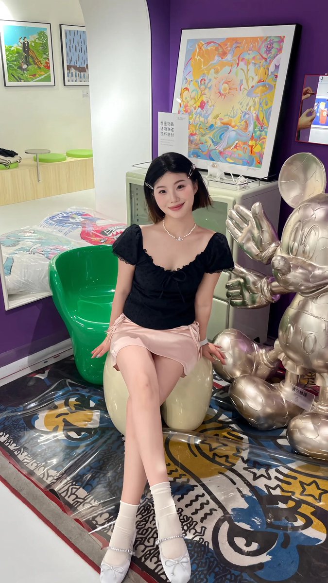 pxy0217_'s tweet photo. 前两年还清纯一点 https://t.co/XpRHqsLW6G