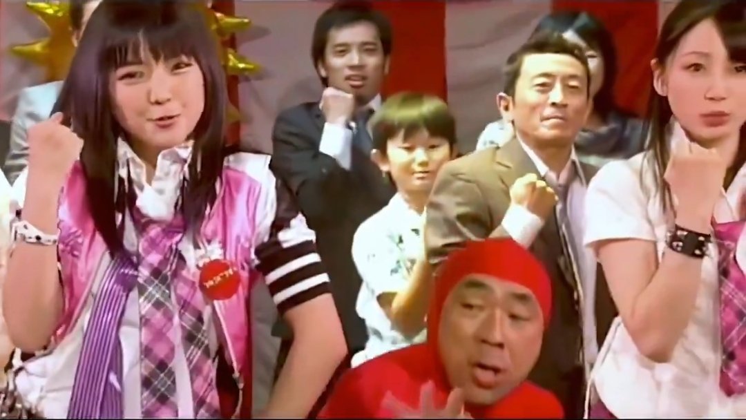 R0M_MUSIC's tweet photo. @hponthisday That's @kikkawa_you  as a backup dancer? https://t.co/zWihtUjQO9