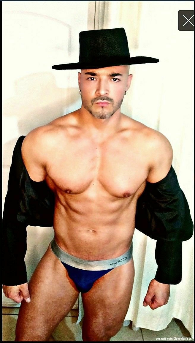 chilenos__hot3's tweet photo. Diego 🇨🇱 #hetero #gay #chilegay #gaychile #hot #chilehot https://t.co/g2p2MNfulJ