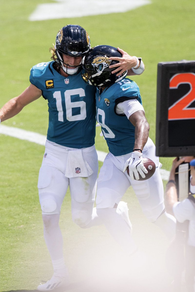 trevorlawrence's tweet photo. Victory Mondays are back 

W @Jaguars https://t.co/sNY28Z8Yg2