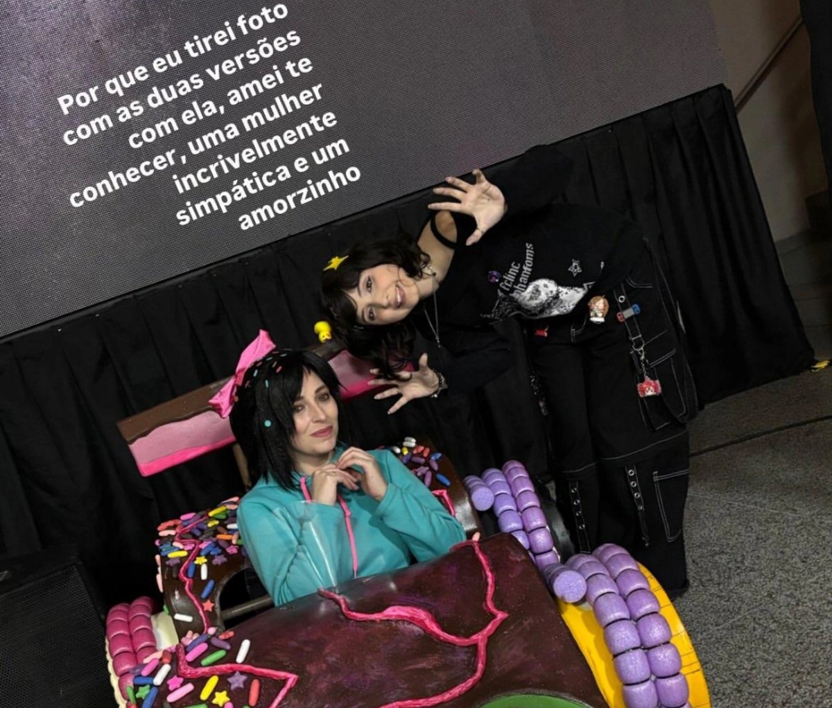 fehdubs's tweet photo. eu , a vanellope e o carrinho lindo dela !!  (ele anda) https://t.co/Mo5Huhg1wM