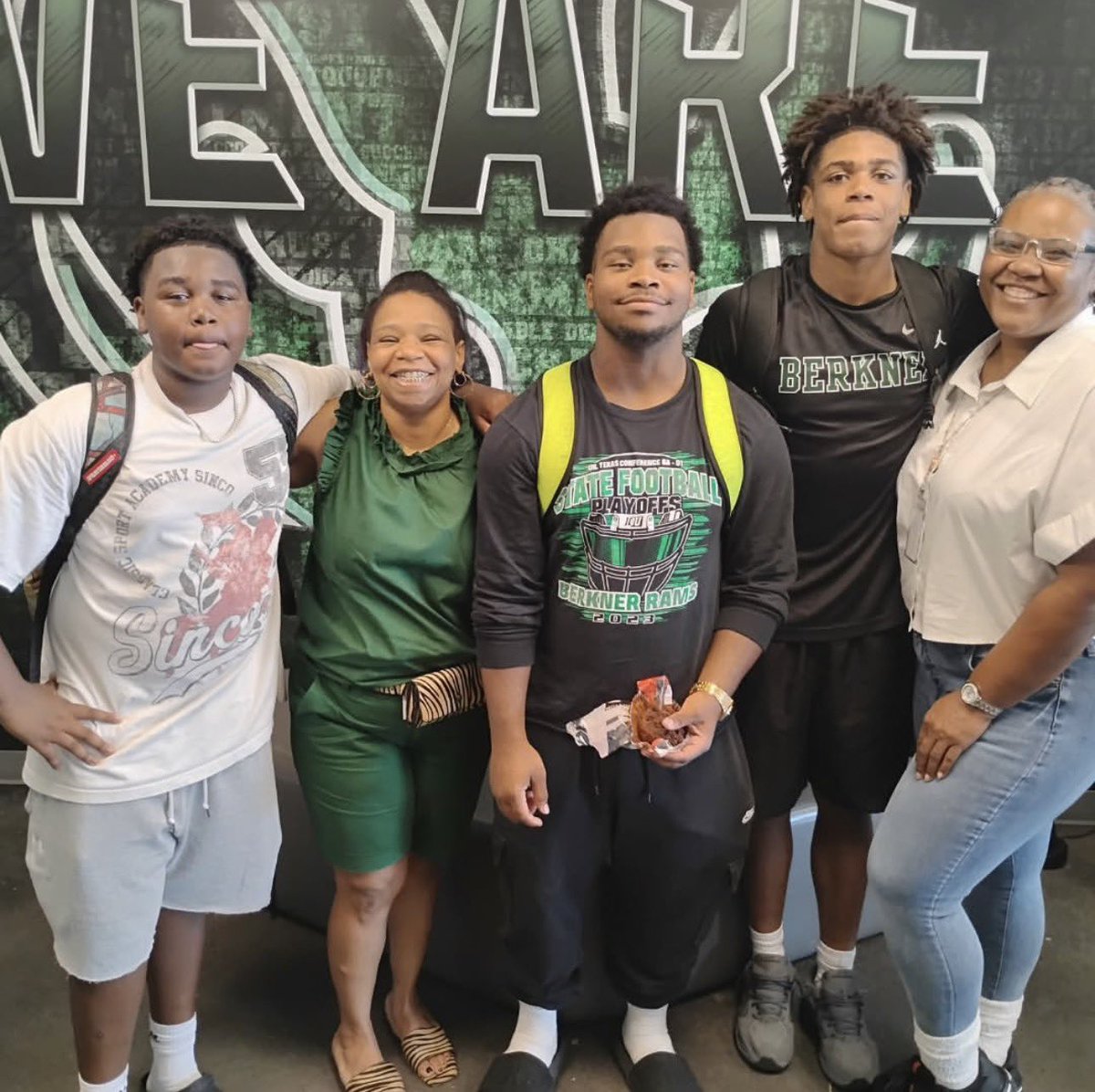 BERKNERFOOTBALL's tweet photo. Huge thank you to our football moms for bringing muffins for our guys today! We appreciate you always showing love and taking care of the HERD! 

#ProtectTheBrand | #HERD | #IOU | #BAM https://t.co/CuXDTLNOmt