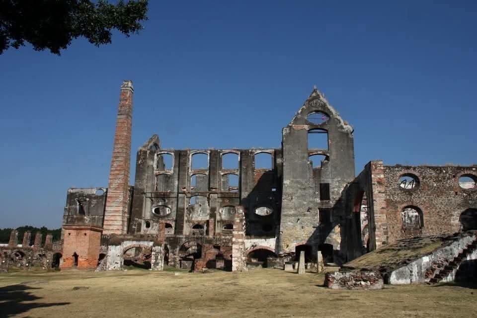 rogelioge's tweet photo. Esta ex hacienda al sur de cuautla. Muy recomendable visitarla es impresionante sus ruinas y la historia que tiene detrás. Atrévete a vivirla y nos dejas tu experiencia... https://t.co/O0rN0EAUTH