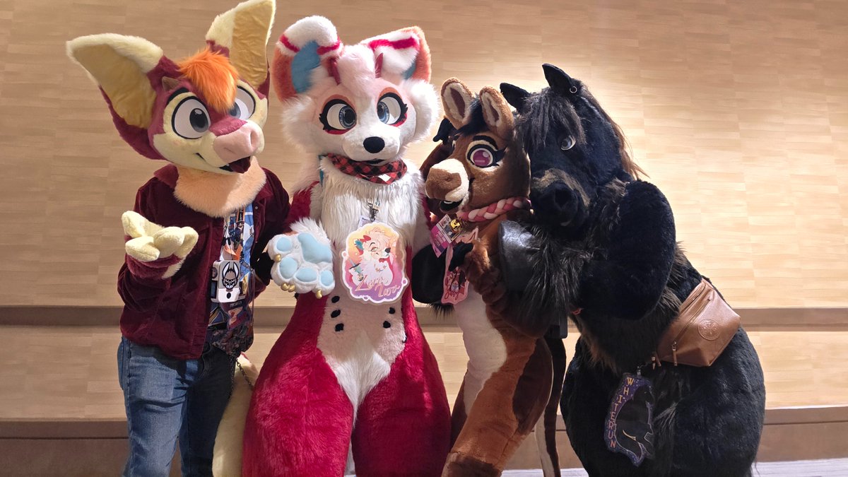 TequilaBurrita's tweet photo. My lovely and fantastic Megaplex roomies

Thank you for being so sweet and fun! It was great to be with y'all 💕 https://t.co/S7ONwdSiQJ