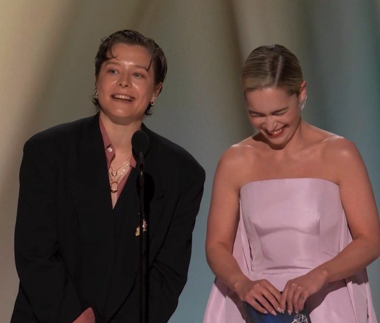 haworthes's tweet photo. OH MY TARG QUEENS IM SMILING https://t.co/9a5vJbQlqv