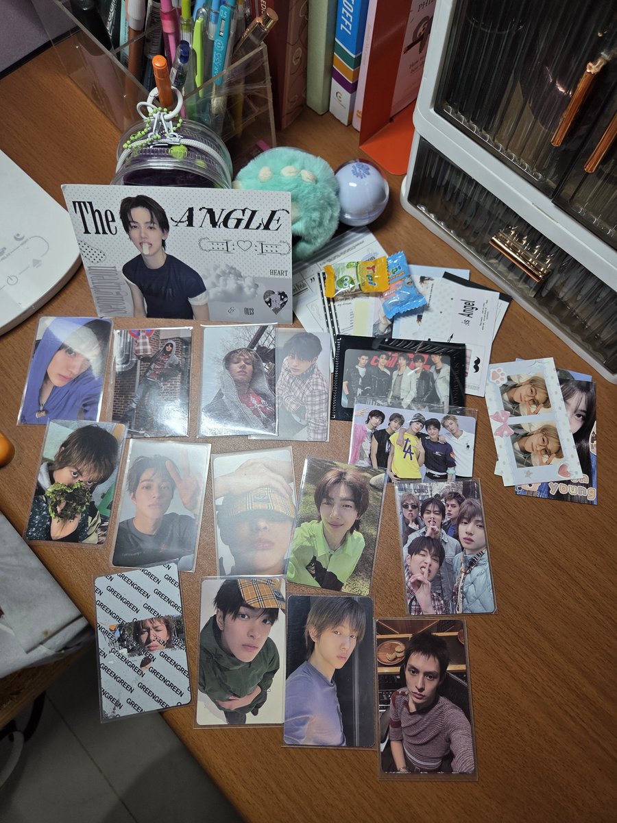 aisbtcoer's tweet photo. Mauu ikutann ya kakk dari GO yg sama hihi, bykk wl pc grup aku yg pulang hihihi🥰😍🤩, packingnya super aman dan cantikk omg sampe dipisah jadi 3 pack krn banyak jumlah pc nya wkwkwk
Tengkyuu @splashhGO 🫰🏻🫰🏻 https://t.co/ainEd4Boj4