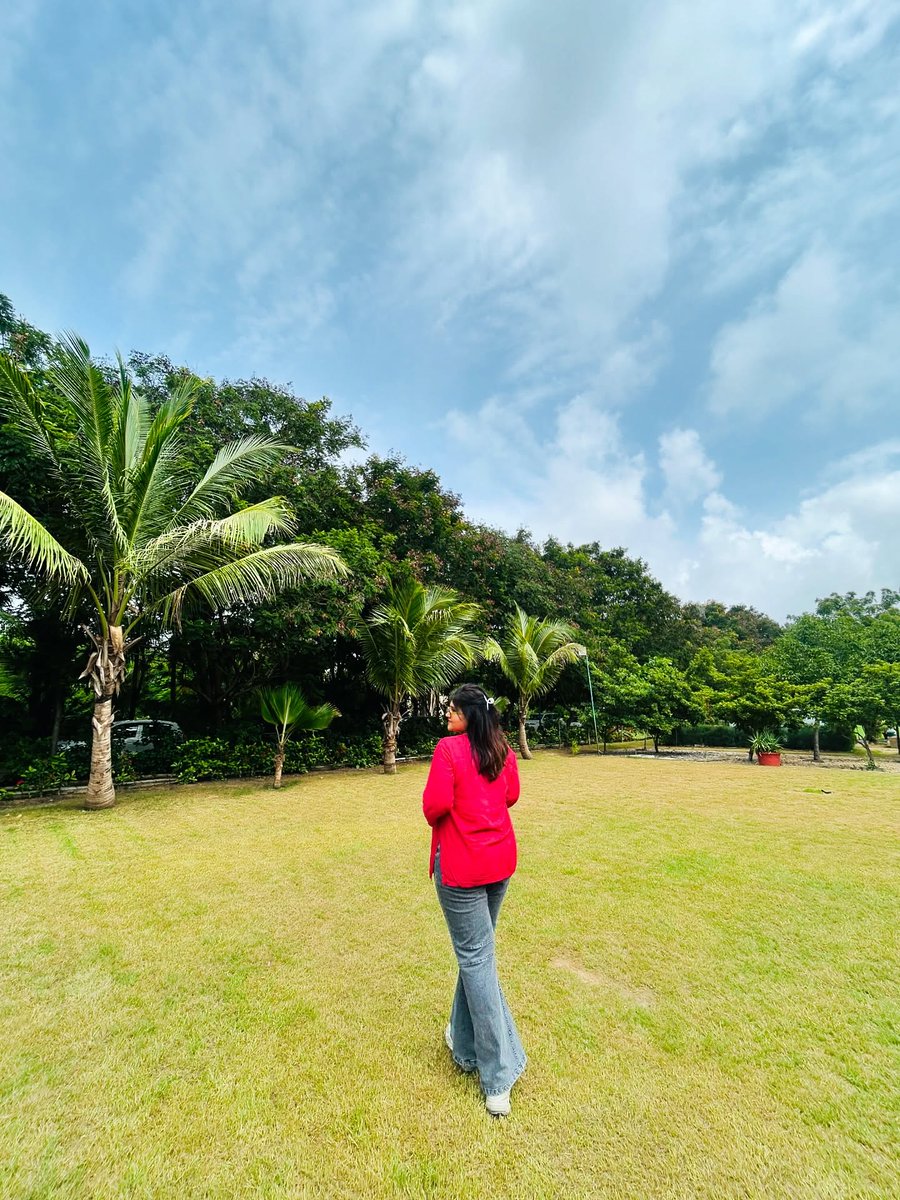 2adriel's tweet photo. Let the sky match my vibes.. 🌸 https://t.co/dbunJtVw1W